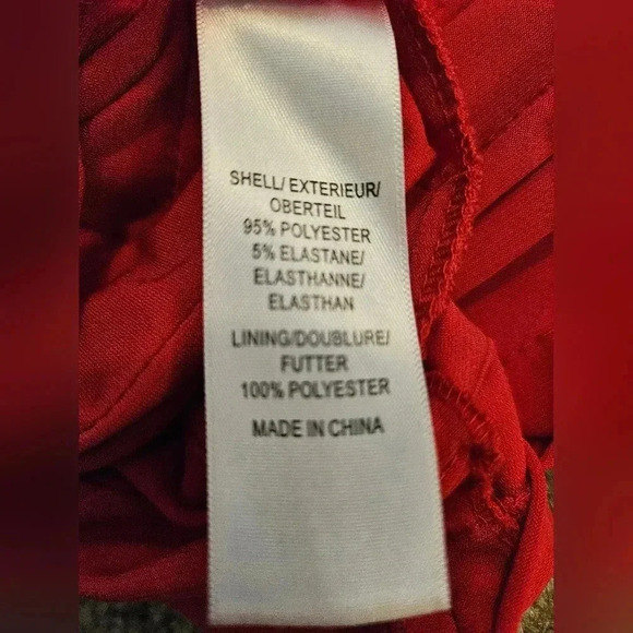 Sexy Layered Red Dress w/ V Neck,, Size Medium - Picture 8 of 8